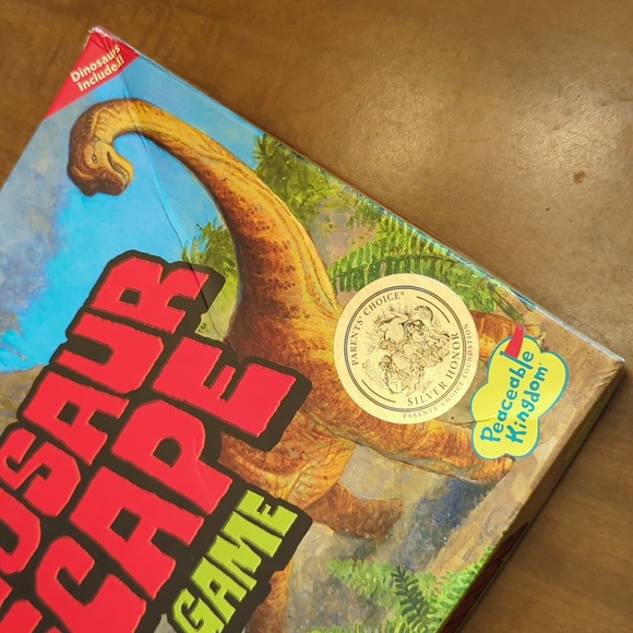 Dinosaur Escape Board Game - Picture 7 of 11